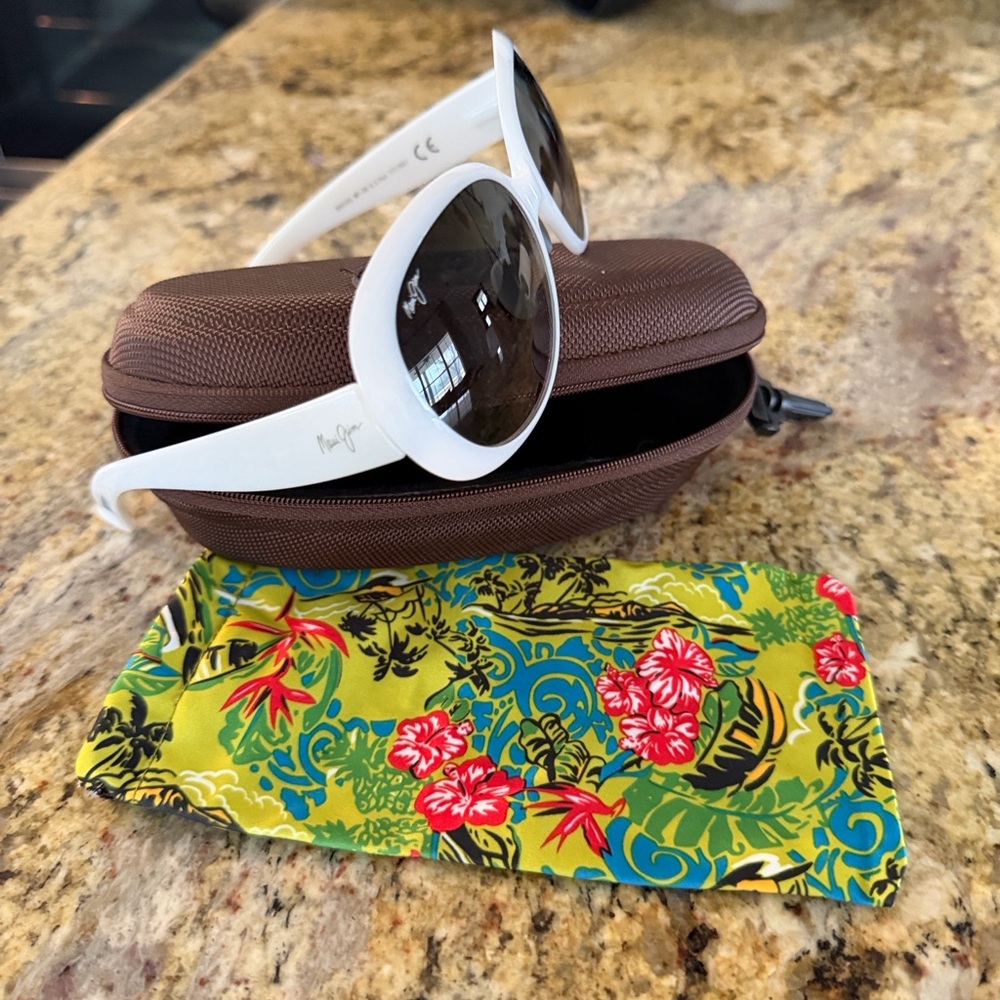 Maui Jim  White Sunglasses with Brown Case